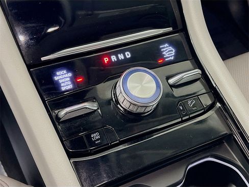 Used 2021 Jeep Grand Cherokee L Overland w/ Advanced Protech Group III image 16