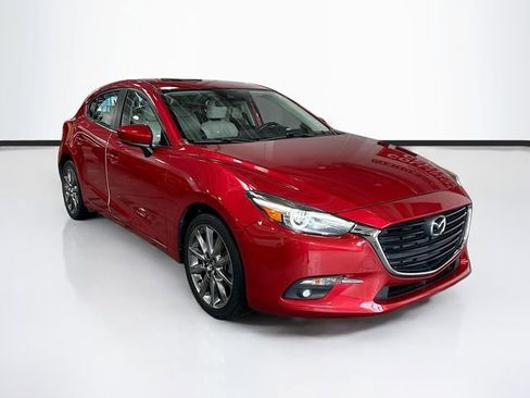 Used 2018 MAZDA MAZDA3 Grand Touring image 3