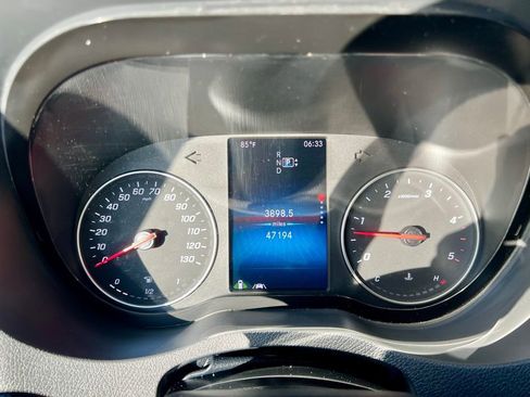 Used 2021 Mercedes-Benz Sprinter 2500 w/ Premium Package image 28