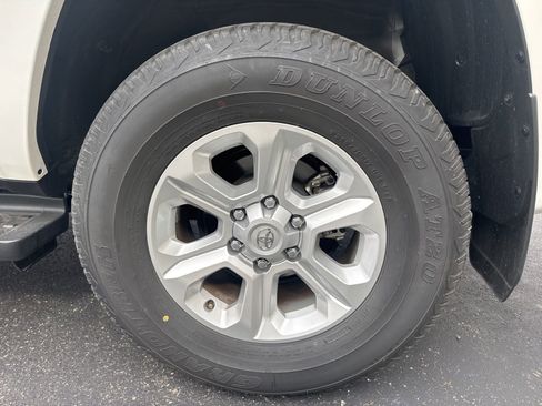 Used 2024 Toyota 4Runner SR5 Premium image 9