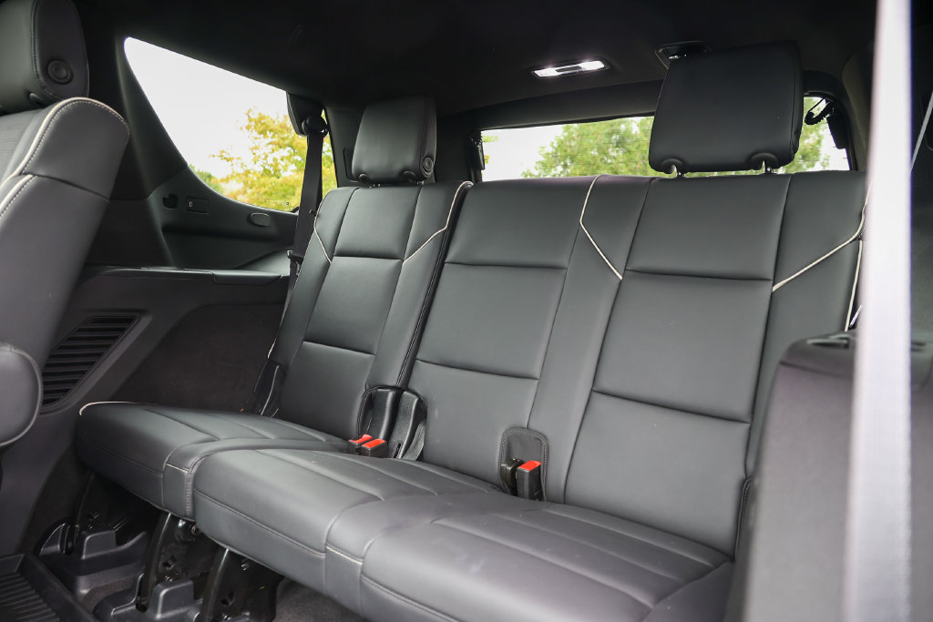 Used 2023 Cadillac Escalade Sport w/ LPO, ONYX Package AWD/4WD image 43