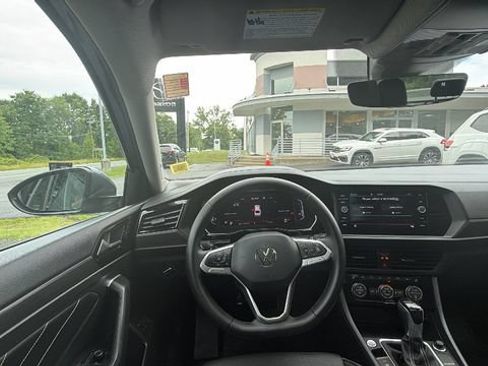 Used 2022 Volkswagen Jetta SEL FWD image 30