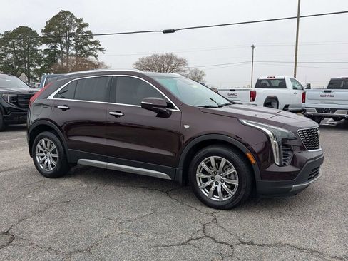 Used 2021 Cadillac XT4 Premium Luxury w/ Driver Awareness Package image 3