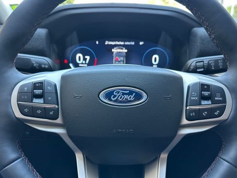 New 2026 Ford Explorer Active w/ Active Comfort Package RWD image 25