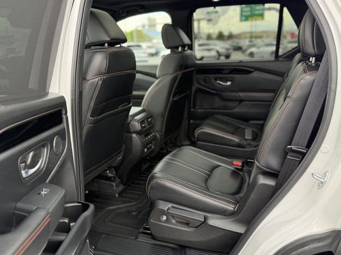 Certified 2025 Honda Pilot TrailSport image 35