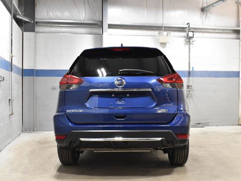 Used 2019 Nissan Rogue S image 24