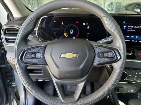 Used 2025 Chevrolet TrailBlazer LT image 25