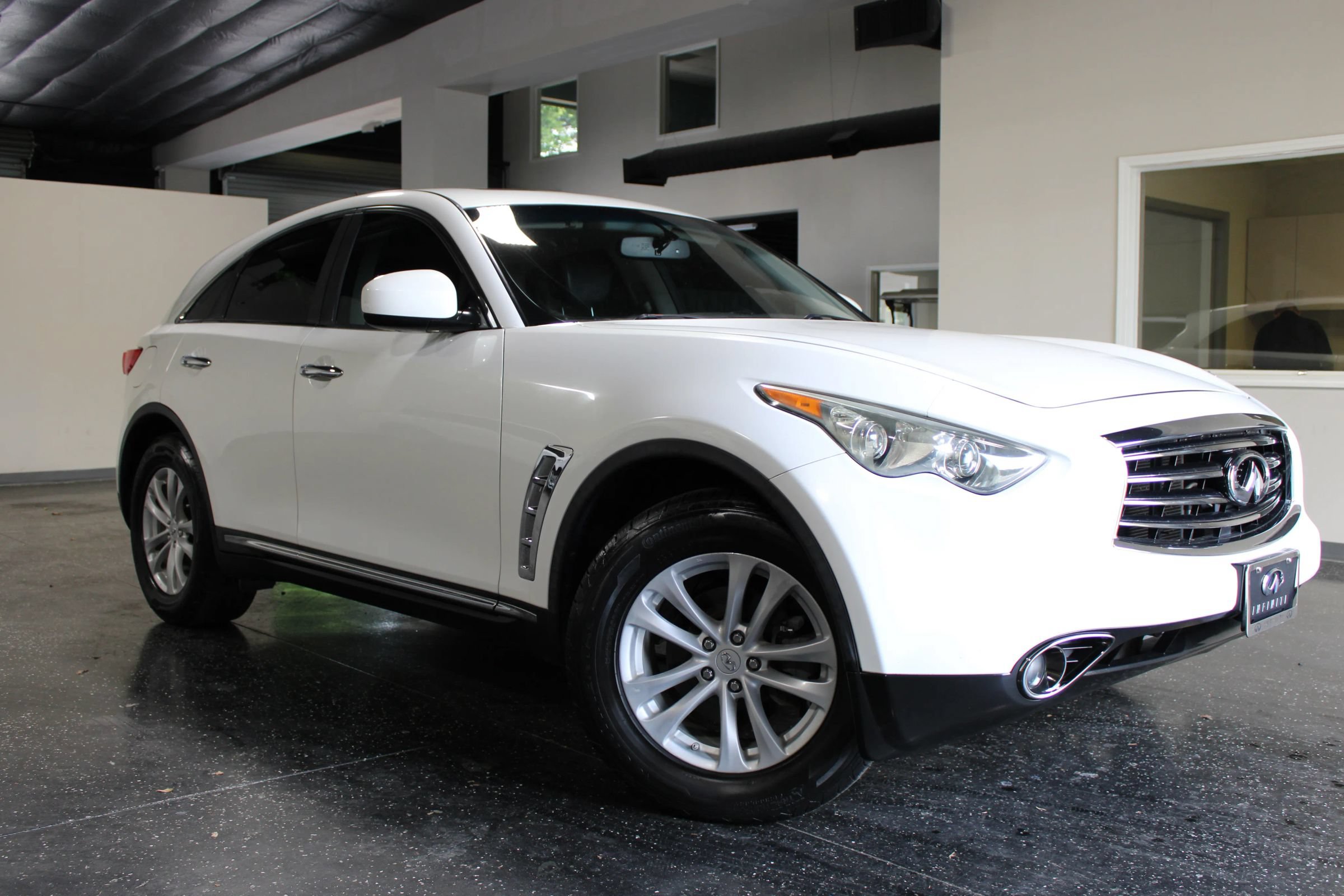 Used 2012 INFINITI FX35 2WD image 1