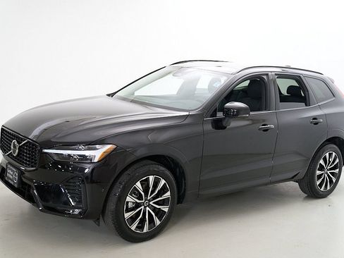 Certified 2025 Volvo XC60 B5 Plus w/ Climate Package AWD/4WD image 6