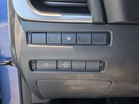 Certified 2023 Nissan Rogue SV AWD/4WD image 21