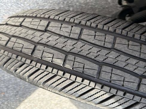 Certified 2025 Toyota Tacoma TRD Sport image 32