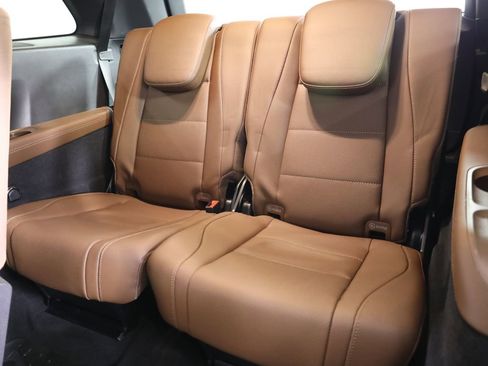 Used 2025 Mercedes-Benz GLS 450 4MATIC image 54