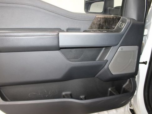 Used 2023 Ford F250 Lariat w/ Lariat Ultimate Package AWD/4WD image 17