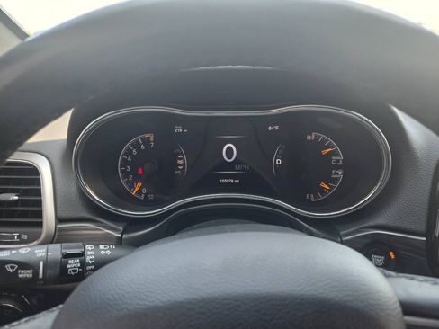 Used 2019 Jeep Grand Cherokee Limited AWD/4WD image 31