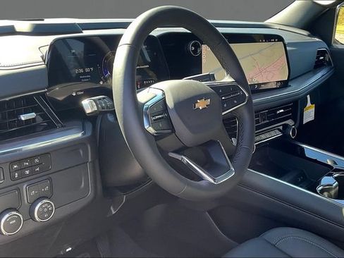 New 2026 Chevrolet Suburban LT RWD image 6