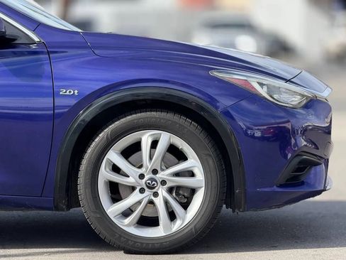 Used 2017 INFINITI QX30 FWD image 17