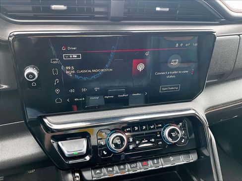 Used 2024 GMC Sierra 1500 AT4 w/ Technology Package image 47