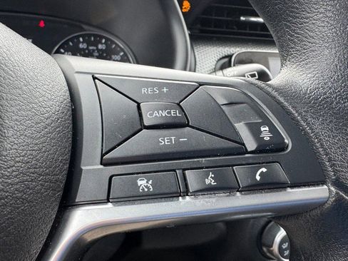 Used 2023 Nissan Kicks SV image 17