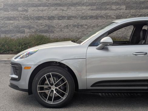 Certified 2026 Porsche Macan AWD/4WD image 11