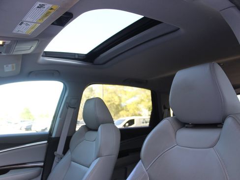 Used 2020 Acura MDX FWD image 25
