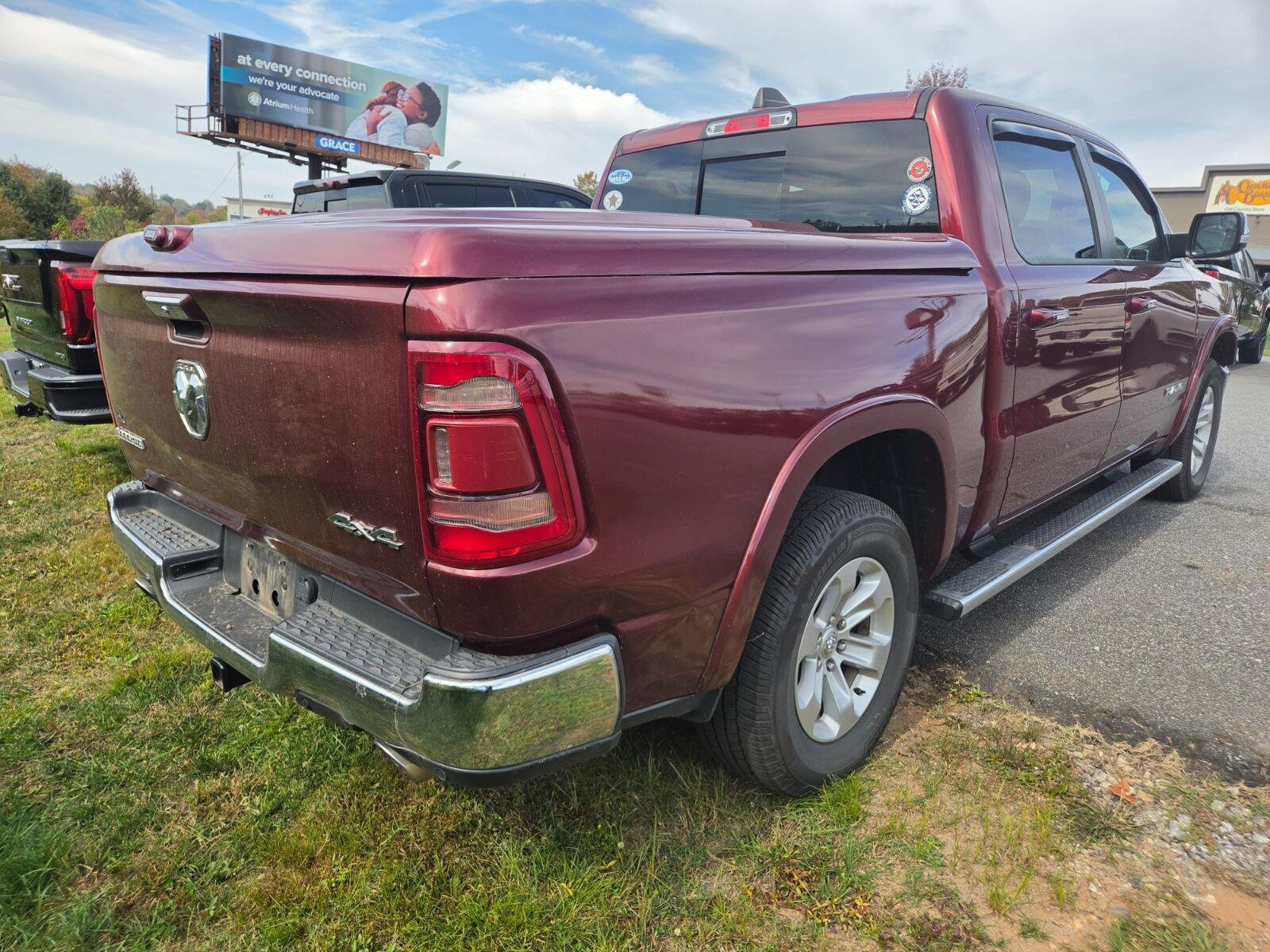Used 2019 RAM 1500 Laramie AWD/4WD image 8