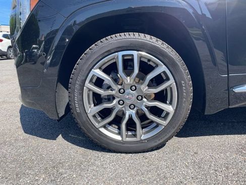 Used 2022 GMC Terrain Denali w/ Denali Premium Package AWD/4WD image 24