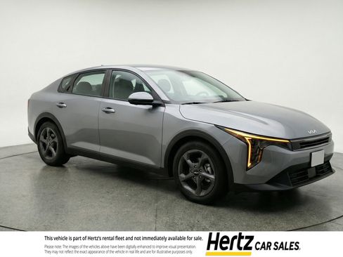Used 2025 Kia K4 LXS image 1