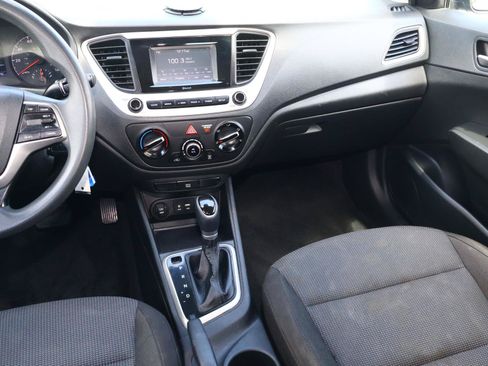 Used 2022 Hyundai Accent SE FWD image 10