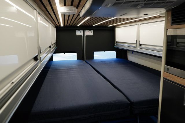 Used 2023 Mercedes-Benz Sprinter 2500 image 7