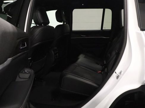 New 2026 Jeep Grand Cherokee Altitude AWD/4WD image 13