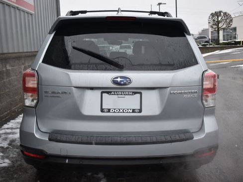 Used 2017 Subaru Forester 2.5i Touring image 6