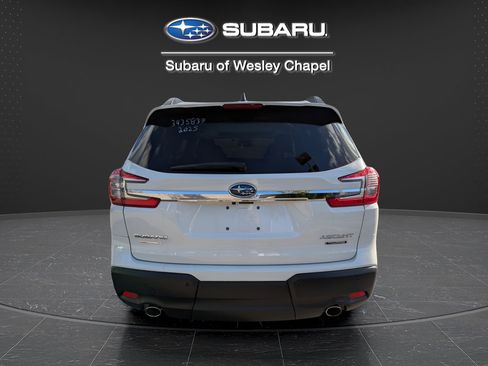 Used 2025 Subaru Ascent Limited AWD/4WD image 5