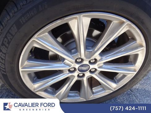 Used 2018 Ford Edge Titanium w/ Equipment Group 302A FWD image 14