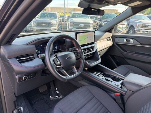 Certified 2025 Ford Explorer ST-Line w/ ST-Line Street Pack AWD/4WD image 12