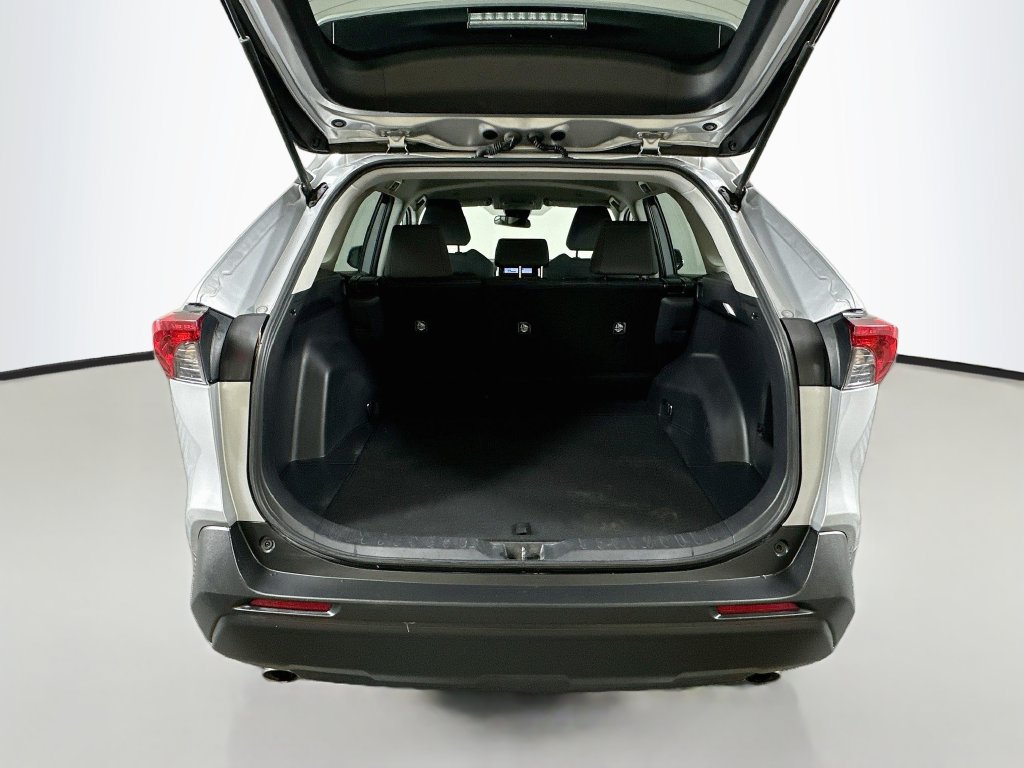 Certified 2025 Toyota RAV4 XLE FWD image 25