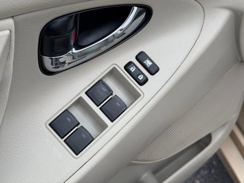 Used 2011 Toyota Camry LE w/ LE Extra-Value Pkg image 13