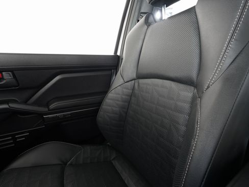 Used 2025 Toyota 4Runner TRD Off-Road image 29