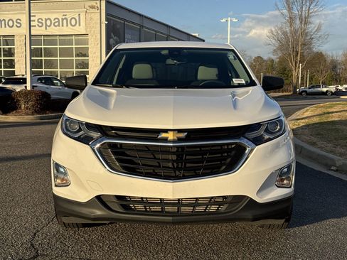 Used 2020 Chevrolet Equinox LS w/ LS Convenience Package image 3