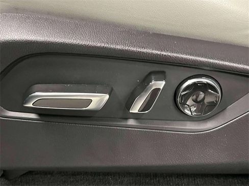 Used 2023 Acura MDX SH-AWD w/ Technology Package image 16