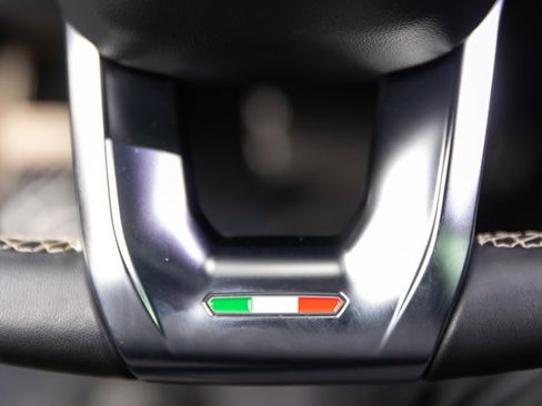 Used 2021 Lamborghini Urus image 80