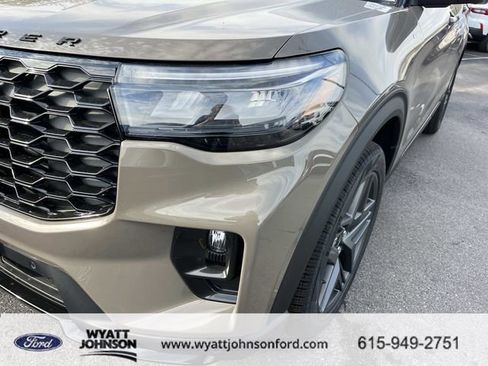 New 2026 Ford Explorer ST-Line w/ ST-Line Street Pack image 9