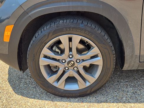 Used 2021 Kia Seltos S AWD/4WD image 11