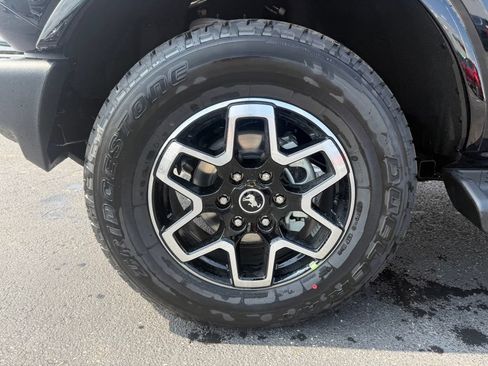New 2026 Ford Bronco Outer Banks AWD/4WD image 11