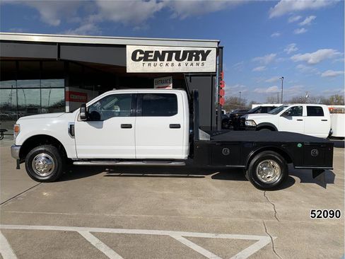 Used 2022 Ford F350 XLT w/ XLT Value Package image 4