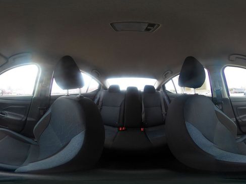 Used 2025 Nissan Versa SV FWD image 40