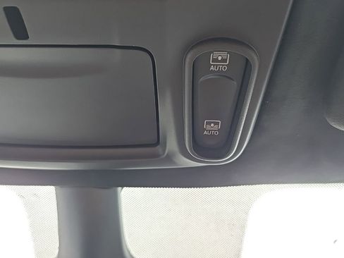 New 2026 Chrysler Pacifica Pinnacle image 44