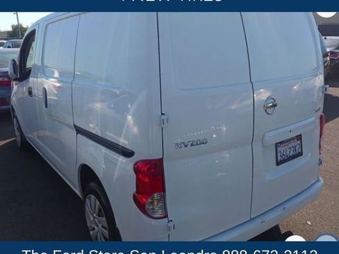 Used 2018 Nissan NV200 SV w/ Navigation Package image 3