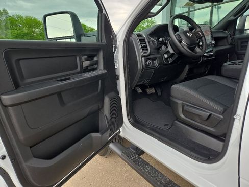 New 2026 RAM 2500 Tradesman AWD/4WD image 35