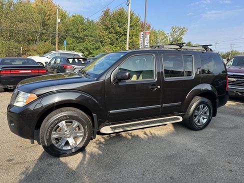 Used 2011 Nissan Pathfinder Silver image 3