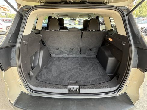 Used 2018 Ford Escape SE w/ SE Sync 3 Package FWD image 30